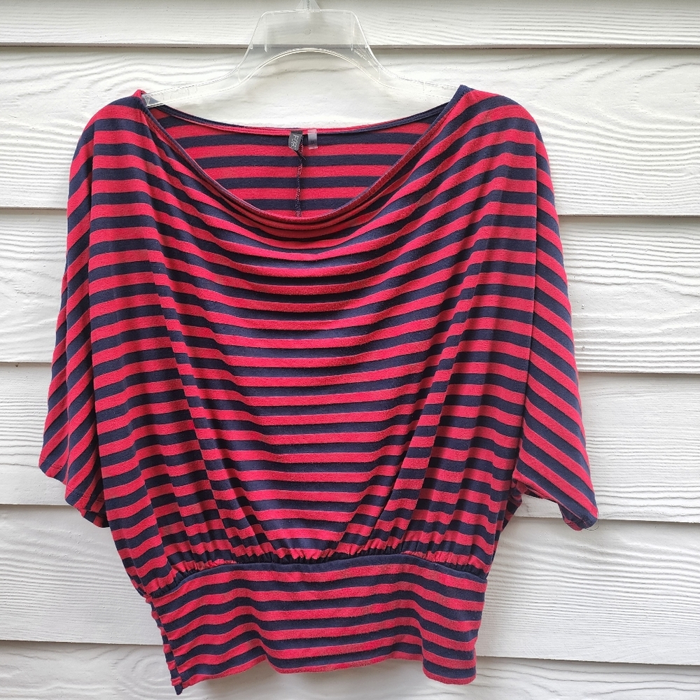L RED/BLUE stripe doleman sleeve knit top